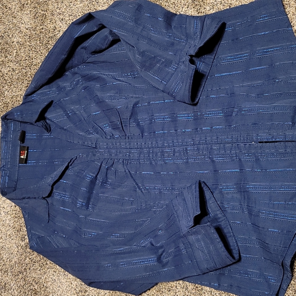 closure  front, stretchy material office type blouse